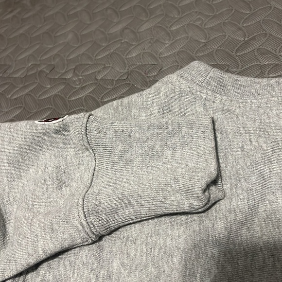 Like New Victoria’s Secret PINK Boxy Crop Sweatshirt - Picture 6 of 6